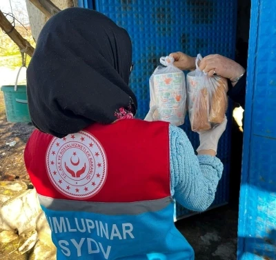 Dumlupınar SYDV ihtiya&ccedil; sahibi 18 eve sıcak yemek ulaştırıyor
