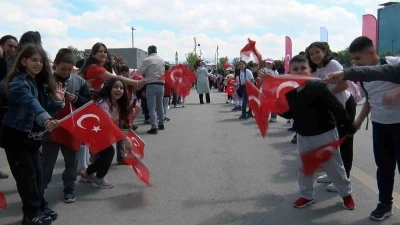 D&uuml;nya &ccedil;ocukları 23 Nisan i&ccedil;in Menteşe&rsquo;ye geliyor
