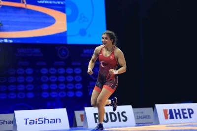 Dünya Güreş Şampiyonası’nda Nesrin Baş finalde
