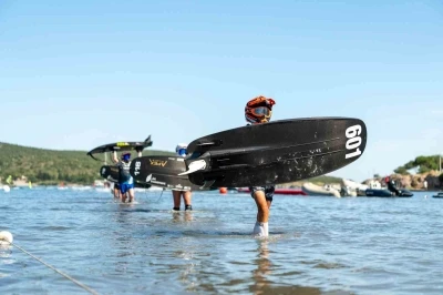 D&uuml;nya Motosurf Şampiyonası&rsquo;nda ilk g&uuml;n etap yarışları sona erdi
