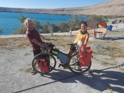 Dünya turuna çıkan Fransız çift Karapınar’da mola verdi
