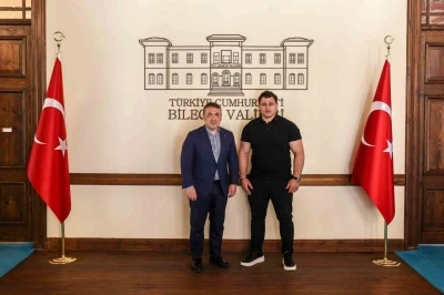 D&uuml;nya ve Avrupa şampiyonu Rıza Kayaalp Bilecik&rsquo;te

