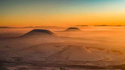 D&uuml;nyanın nazar boncuğu Meke G&ouml;l&uuml;&rsquo;nde karlı g&uuml;n batımı manzarası
