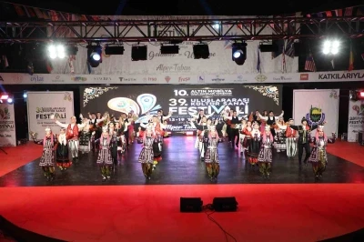 D&uuml;nyanın renklerini İneg&ouml;l&rsquo;de buluşturan festival başladı
