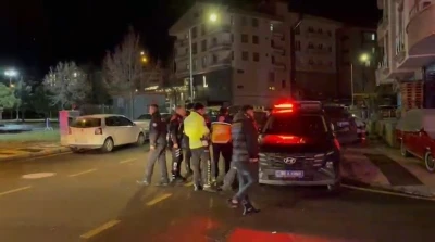 Dur ihtarına uymadı, kaza yaptı: O anlar kamerada
