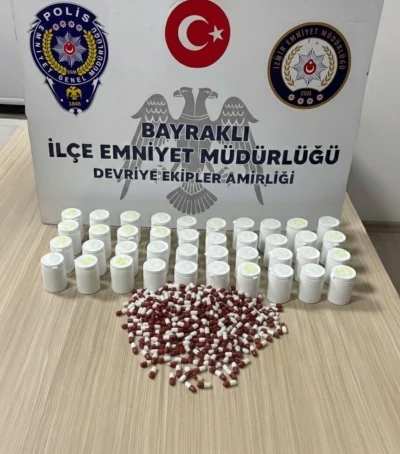 Durdurulan ara&ccedil;ta 2 bin uyuşturucu hap ele ge&ccedil;irildi
