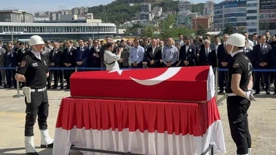 Duruşma sırasında hayatını kaybeden savcı i&ccedil;in duygusal t&ouml;ren
