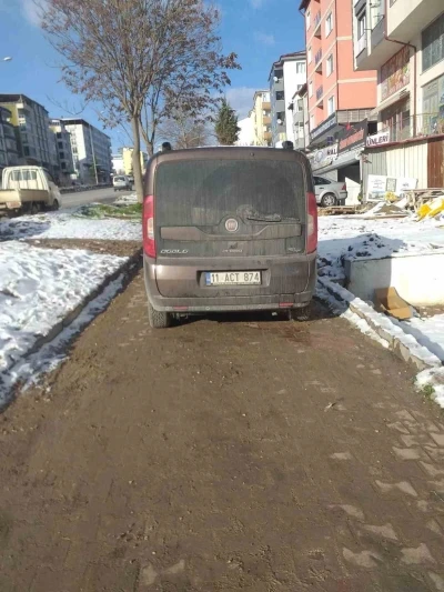 Duyarsız s&uuml;r&uuml;c&uuml;ler yayaların tepkisine neden oluyor
