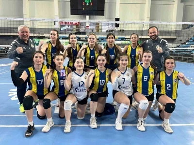 D&uuml;zce 1907 SK voleybol takımı finalde
