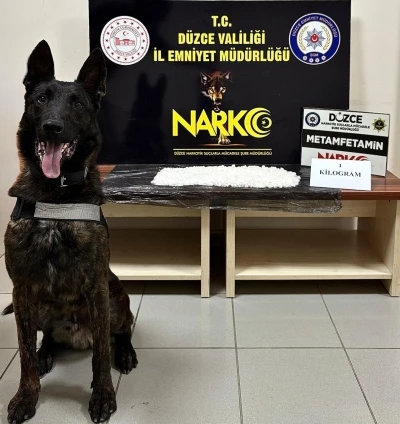 D&uuml;zce&rsquo;de 1 kilogram metamfetamin ele ge&ccedil;irildi, 1 kişi tutuklandı

