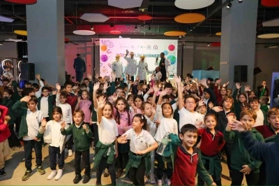Düzce’de bilim şenliğini öğrenciler çok sevdi
