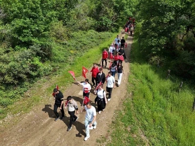 D&uuml;zce&rsquo;de gen&ccedil;ler sporla hem eğleniyor hem g&uuml;&ccedil;leniyor
