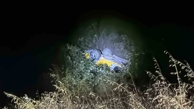 D&uuml;zce&rsquo;de kontrolden &ccedil;ıkan ara&ccedil; şarampole u&ccedil;up takla attı
