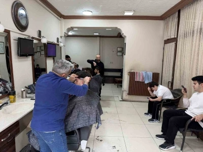 D&uuml;zce&rsquo;de kuaf&ouml;rlerde bayram yoğunluğu başladı
