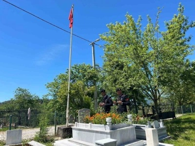 D&uuml;zce&rsquo;de şehit Jandarma Er Recep Erdoğan dualarla anıldı