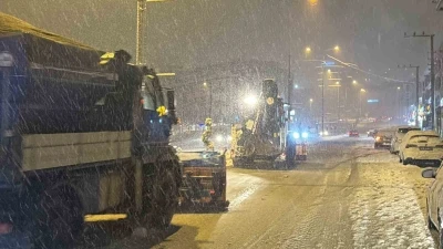 D&uuml;zce&rsquo;nin y&uuml;ksek kesimlerinde kar kalınlığı 10 santimetreye ulaştı
