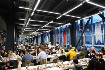 D&uuml;zce &uuml;niversitesi iftar sofrasında buluştu
