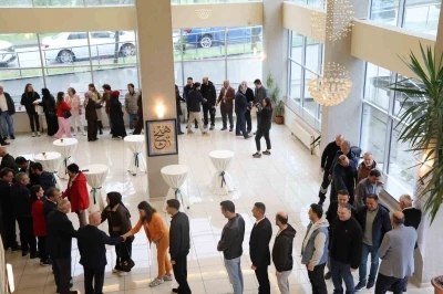 D&uuml;zce &Uuml;niversitesi&rsquo;nde bayramlaştı
