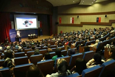 Düzce Üniversitesi Rektörü Prof. Dr. Sözbir: &quot;102 yıl önce bu topraklarda bir umut yeşerdi&quot;
