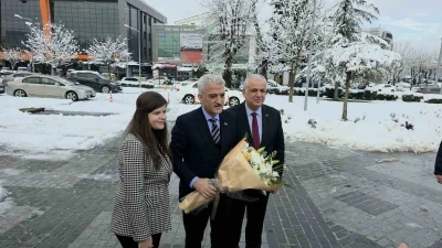D&uuml;zce Valisi Mehmet Makas g&ouml;revine başladı
