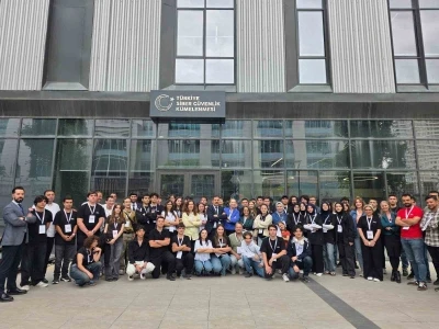 D&uuml;zceli gen&ccedil;ler Ankara&rsquo;da Teknoloji ve inovasyon ekosistemlerini yakından tanıdı
