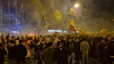 D&uuml;zceliler Galatasaray&rsquo;ın şampiyonluğunu kutladı
