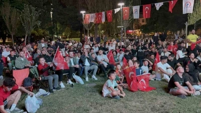 Düzceliler, İspanya maçı için tek yürek oldu
