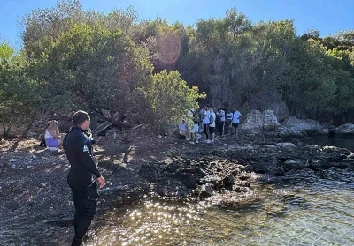 Düzensiz göçmenleri Cennet Adası’na bırakıp gittiler
