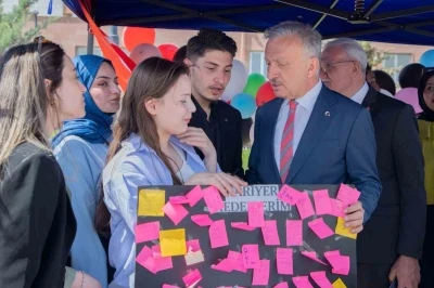 EBY&Uuml;&rsquo;de &ouml;ğrenci kul&uuml;pleri bahar şenliklerinde stant a&ccedil;tı
