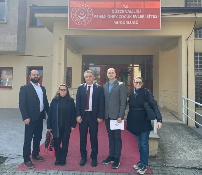Eczacılardan Sevgi Evi&rsquo;ne bayram desteği
