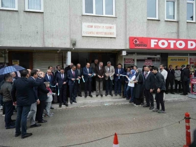 Edebiyatın merkezi olacak dernek binası kapılarını a&ccedil;tı
