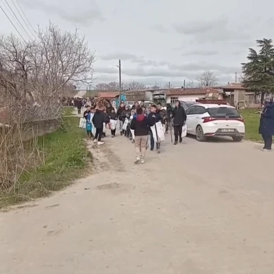 Edirne&rsquo;de asırlardır s&uuml;ren arife g&uuml;n&uuml; şeker toplama geleneği

