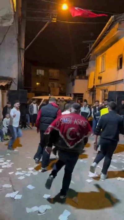 Edirne&rsquo;de asker uğurlama eğlencesinde renkli g&ouml;r&uuml;nt&uuml;ler
