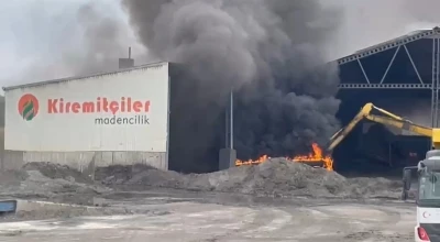 Edirne&rsquo;de eylemin s&uuml;rd&uuml;ğ&uuml; maden tesisinde yangın &ccedil;ıktı
