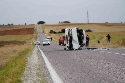 Edirne’de iki otomobil çarpıştı: 3 yaralı
