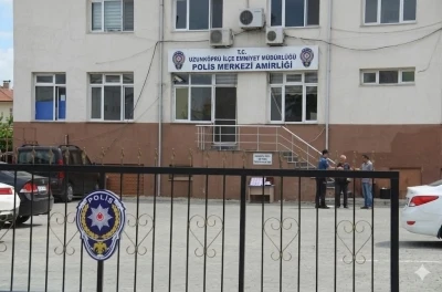 Edirne&rsquo;de insanlık &ouml;lmemiş dedirten olay: Yolda bulduğu 13 bin 600 lirayı polise teslim etti

