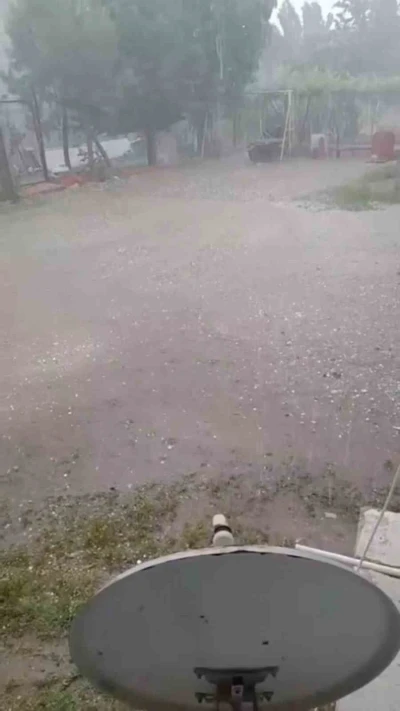 Edirne&rsquo;de Kapıkule b&ouml;gesinde dolu yağışı etkili oldu
