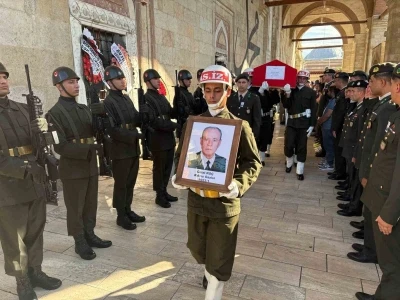 Edirne&rsquo;de Kıbrıs Gazisi Celal Ko&ccedil; son yolculuğuna uğurlandı
