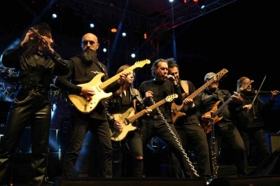 Edirne’de konser veren Kıraç, Güllü’yü andı
