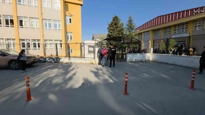 Edirne&rsquo;de lisede turnikeli g&uuml;venlik sistemi
