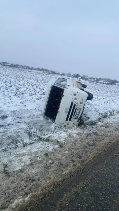 Edirne&rsquo;de minib&uuml;s kazası: 1 yaralı
