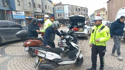 Edirne&rsquo;de motosiklet s&uuml;r&uuml;c&uuml;lerine trafik denetimi
