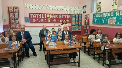 Edirne&rsquo;de &ouml;ğrenciler karne sevinci yaşadı
