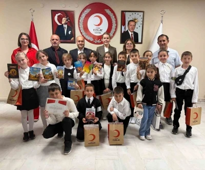 Edirneli minik yazarlardan Filistinli &ccedil;ocuklara 54 bin 345 TL destek
