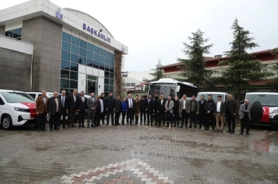 Edremit Belediyesi 8 yeni aracı hizmete sundu
