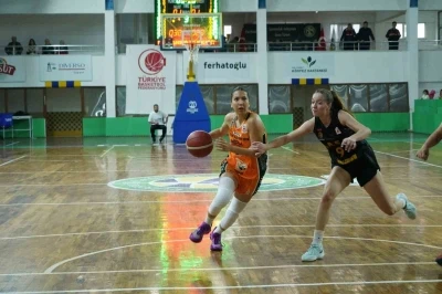 Edremit Belediyesi G&uuml;respor evinde kazandı, liderliğini s&uuml;rd&uuml;rd&uuml;
