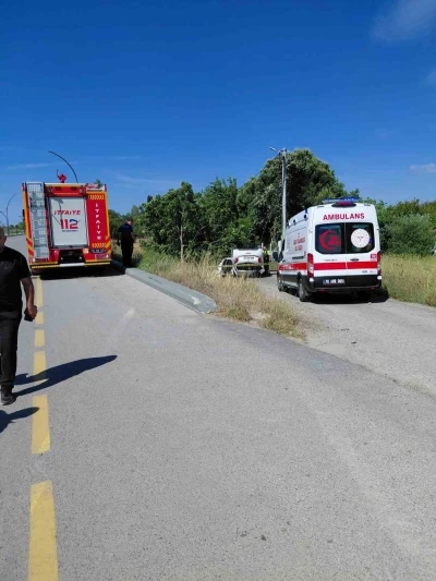Edremit&rsquo;te kontrolden &ccedil;ıkan otomobil savruldu: 1 &ouml;l&uuml;, 3 yaralı
