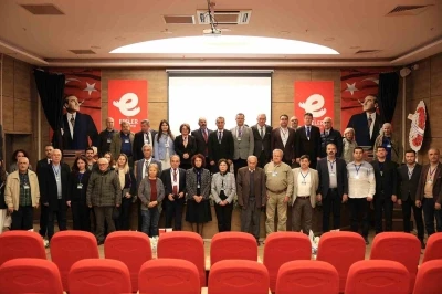 Efeler&rsquo;de B&uuml;y&uuml;k Menderes&rsquo;in geleceği masaya yatırıldı
