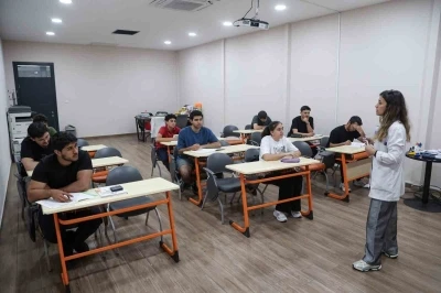 Efeler&rsquo;de gen&ccedil;lere sınav desteği
