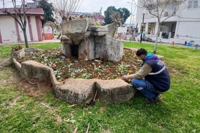 Efeler&rsquo;de parklar yenileniyor
